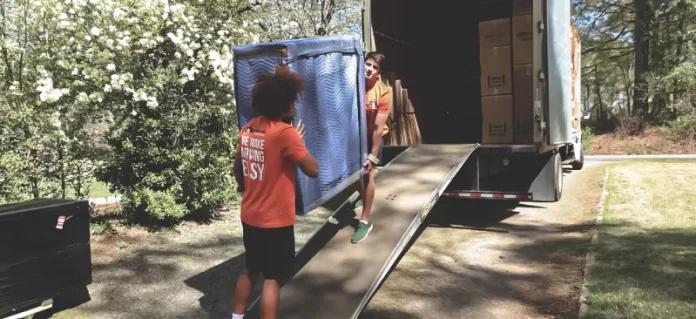 The Pros and Cons of Hiring Professional Movers