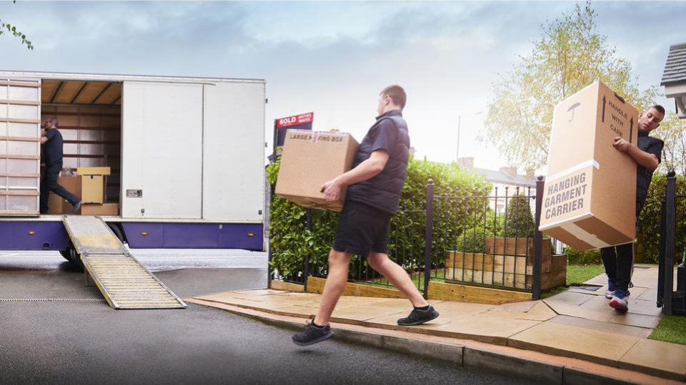 What to Expect When Working with Movers