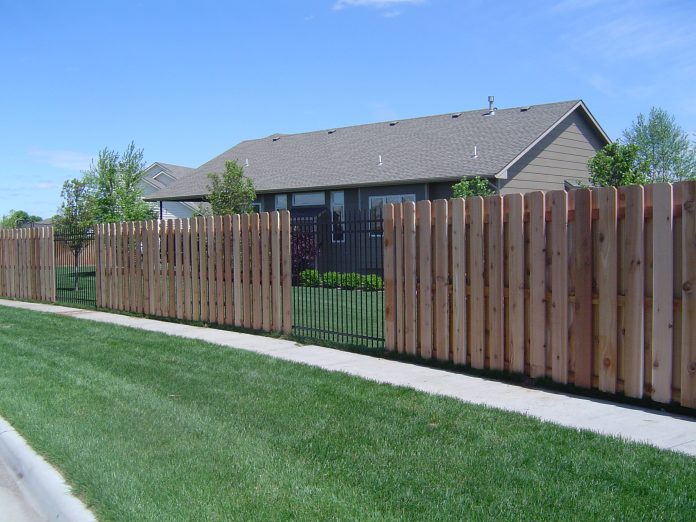 How to Maintain a Wood Privacy Fence