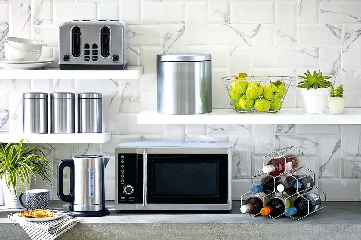 Maximizing Your Kitchen Space: The Compact and Efficient Stand Mixer and Electric Kettle Duo