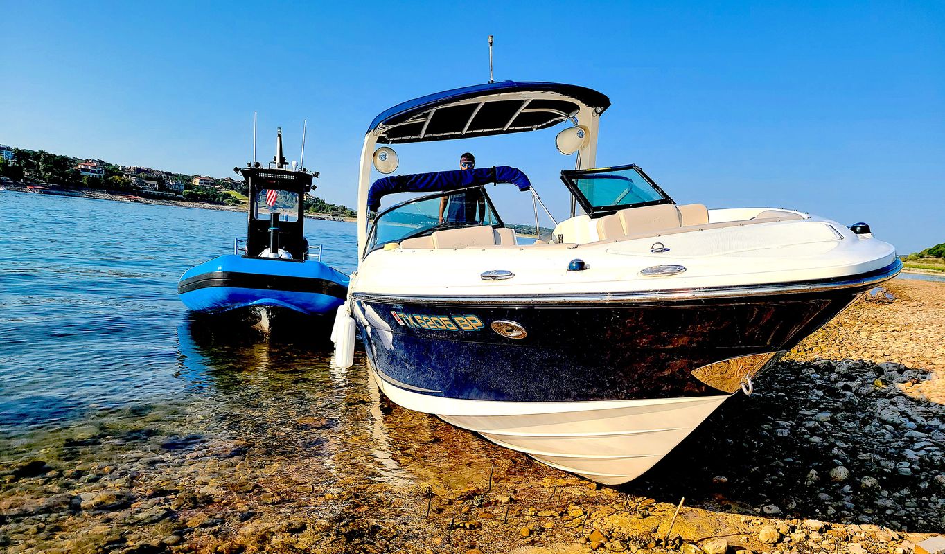24/7 Emergency Boat Towing Services: Why You Need Them and How They Work