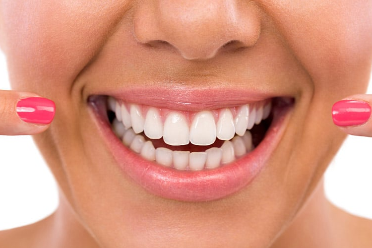 The Ultimate Guide to Maintaining a Healthy Smile: Tips from a Dentist