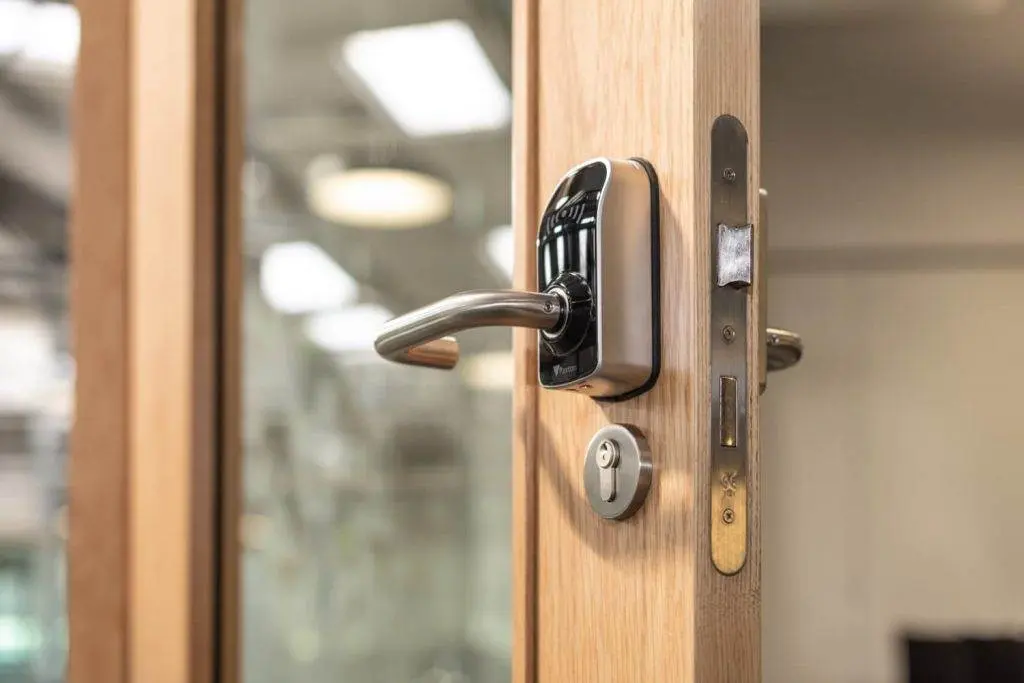 COMMERCIAL LOCKSMITH IN LONDON